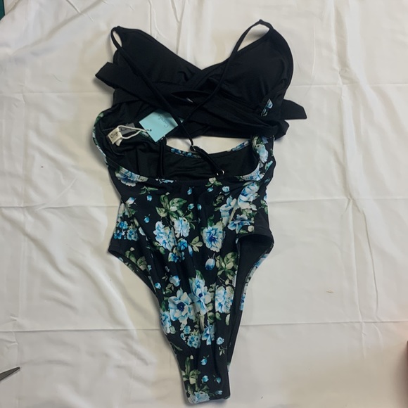 Womens cupshe one piece strappy floral suit. - Picture 6 of 6